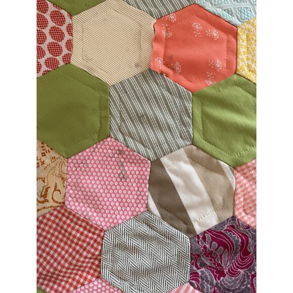 Hexagon Patchwork Quilt 88x86 Cotton Fabric Cutter Craft Sewing Project - Picture 5 of 13